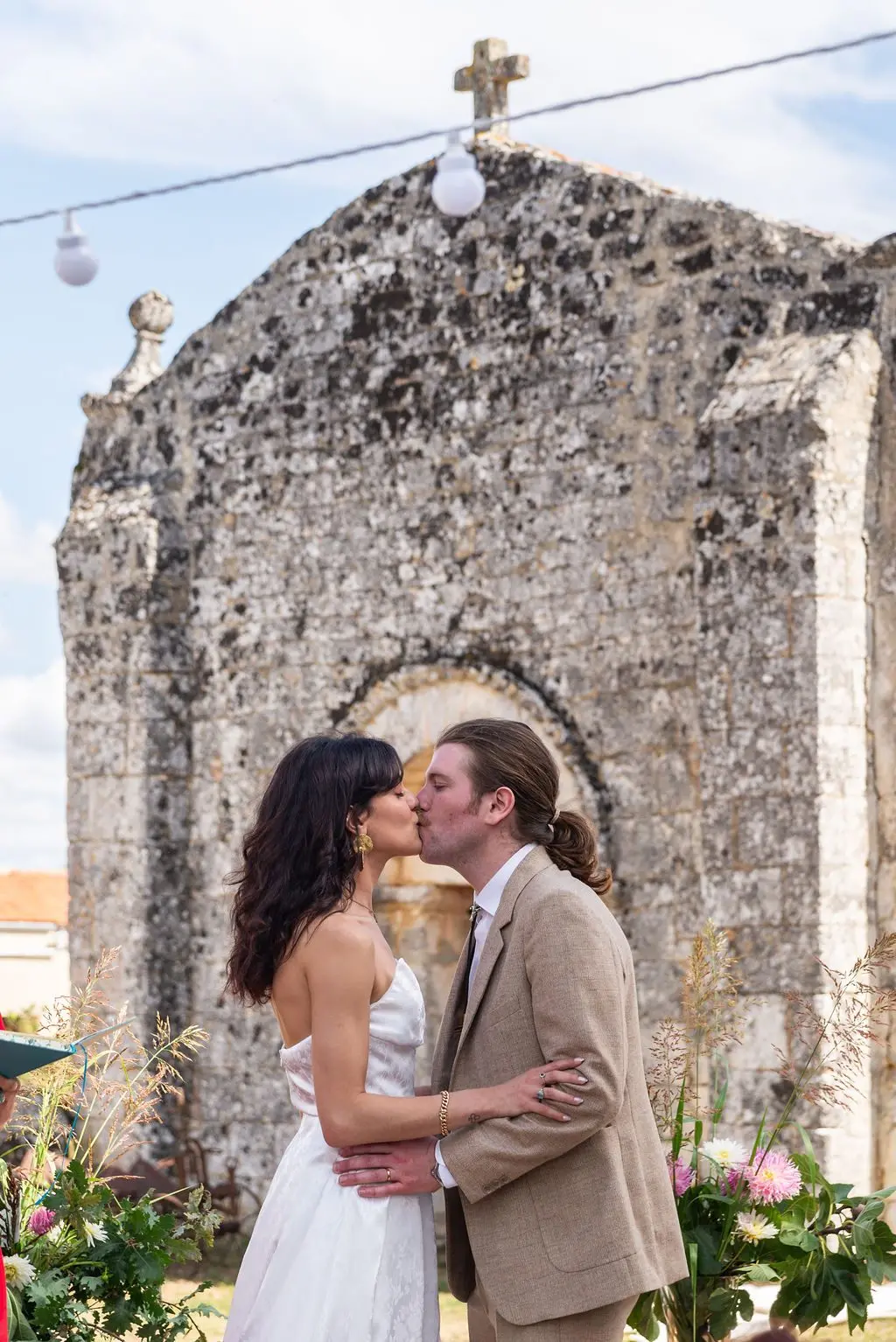 1: The couple married on the bride\\u2019s family property. PHOTO: Ma\\u00EBlenn Merpault