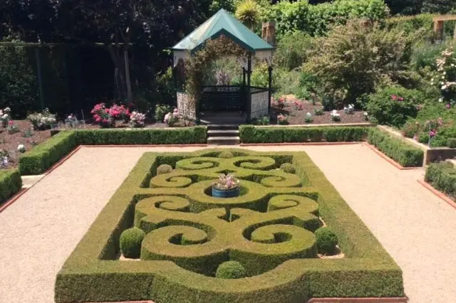 INSPIRATION: Sunnymeade Garden draws its inspiration from ouverseas gardens such as Mediterranean and Middle\\u2013Eastern gardens. Id:21071