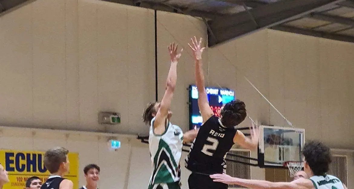 Junior basketballers take on Echuca long weekend tournament