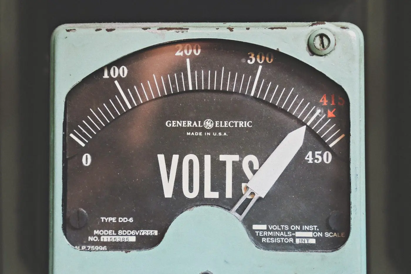 ENERGY REBATE AVAILABLE SOON: Starting in July, the Victorian Government will provide a $250 power bonus to all households if they compare their energy prices. PHOTO: Thomas Kelley on Unsplash Id:25424