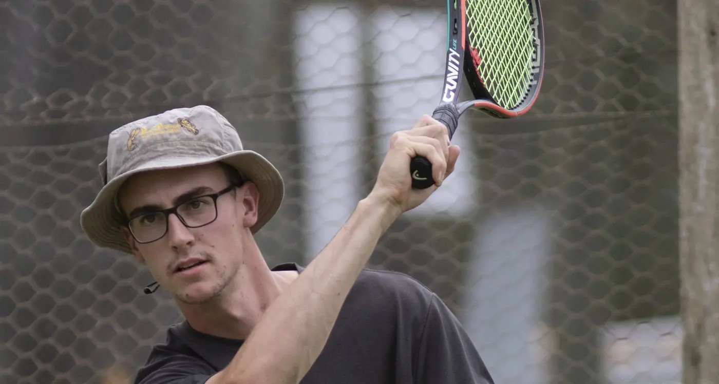 Euroa Lawn tops tennis table