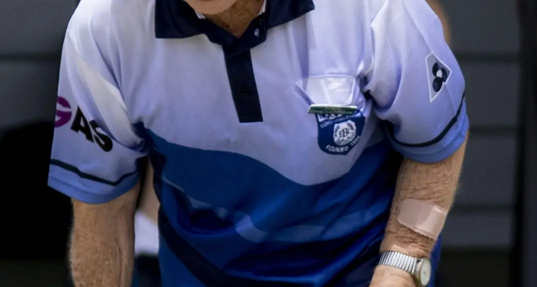 Ladies shine in dominant performance in Division six