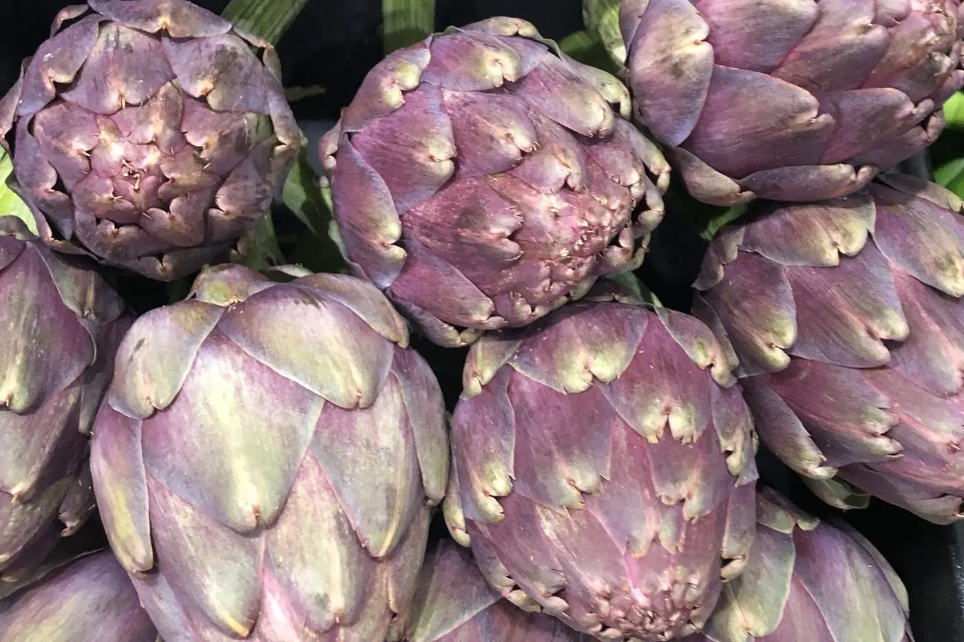 NO MORE CHOKING SUPPLIERS: Under the ACCC\\'s inquiry recommendations, supermarkets would need to provide fresh produce suppliers with more detailed information about the basis for seasonal forecasts to allow those suppliers greater ability to predict future demand.  PHOTO: Andy Wilson