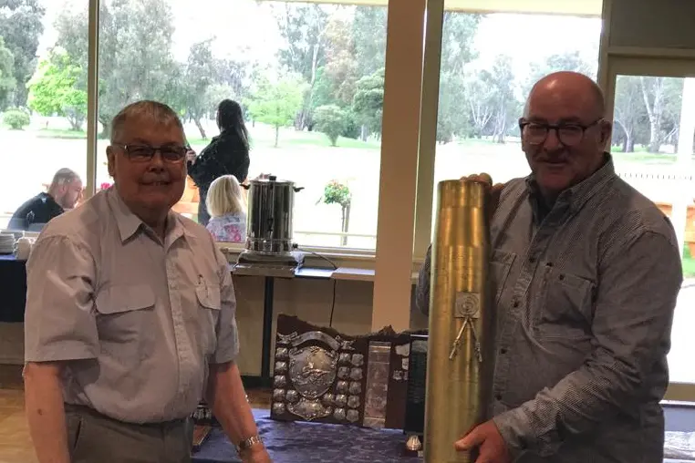 TROPHY WINNERS: The Chas Hayes Long Distance Pennant Team trophy was received by the ECDRA Team Captain Neal Hambridge.  Id:35365