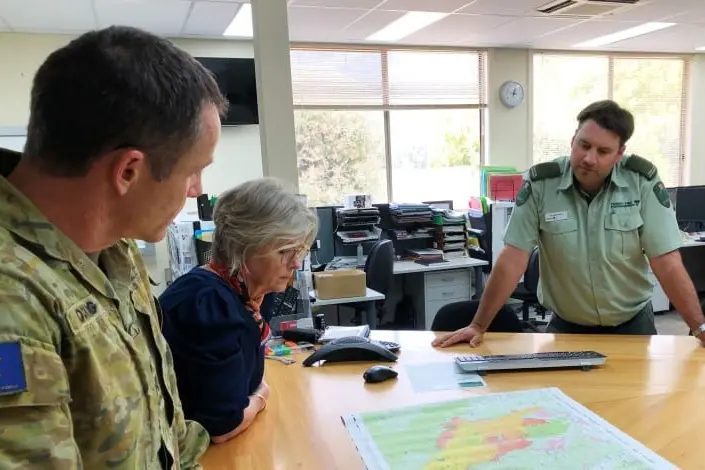 NEW CONTROL CENTRE REQUIRED: Dr Helen Haines (MHR, Indi) with National Bushfire Recovery Agency deputy coordinator Major General Andrew Hocking and Forest Fire Management Victoria Ovens district manager and deputy incident controller Jarrod Hayse at a post-fire briefing at Ovens last year.