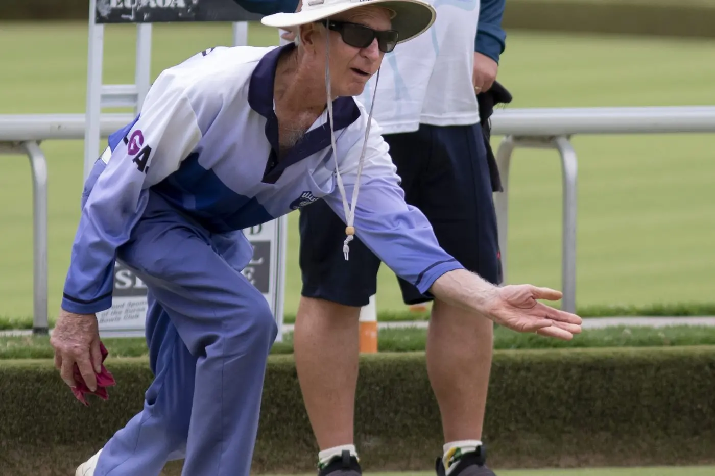 EASY ROLL: James Dunn demonstrates excellent technique during his weekend shot.\\nPHOTOS: Dale Mann\\n