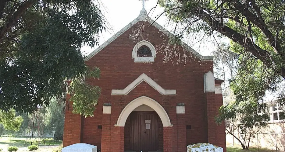 Not closing doors in Avenel