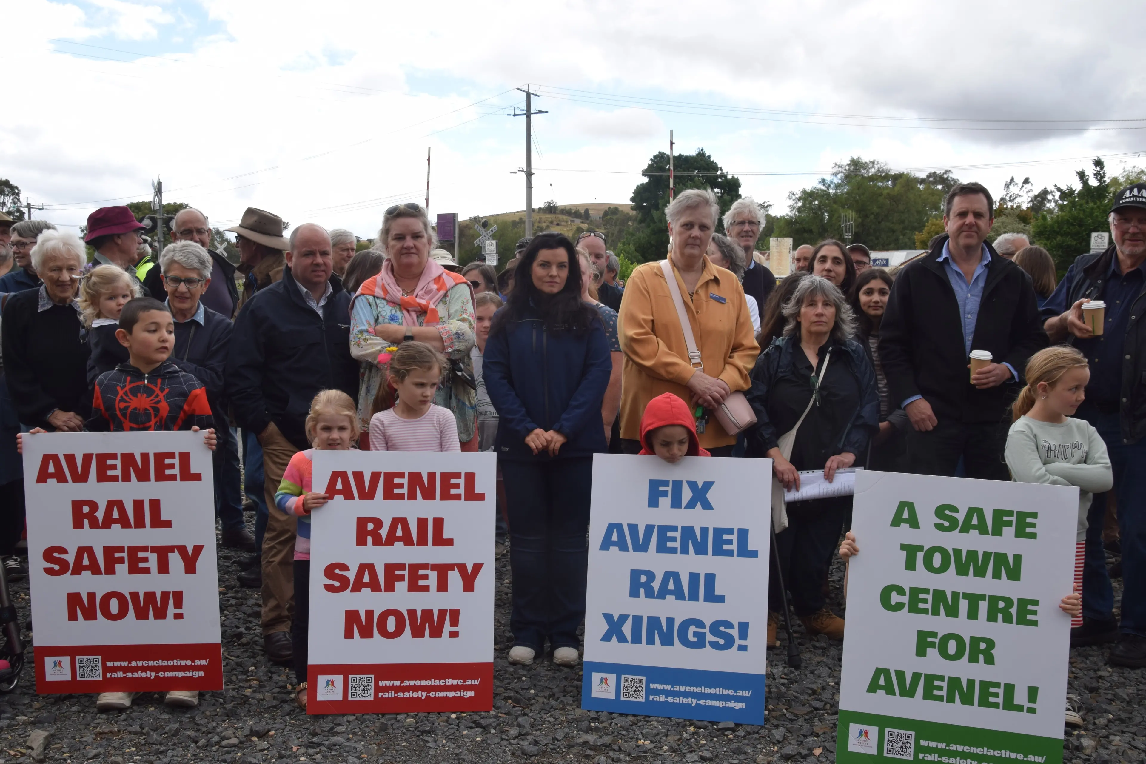 <p>WHAT PRICE SAFETY: After a near-fatality earlier this year, Avenel has come out in force with the support of all political parties to ask both the federal and state governments for $3.1 million to make their railway crossing safer. Both federal and state members joined with local councilors on Saturday to support the tireless efforts of community group Avenel Active to help avoid another tragedy. From left, Federal Member for Nicholls Sam Birrell, Deputy Mayor Claire Ewart-Kennedy, Member for Northern Victoria Rikkie-Lee Tyrrell, Cr Fiona Stevens, Avenel Active\\'s Helen Gwilliam, and Mayor Scott Jeffery. PHOTO: Andy Wilson</p>\\n