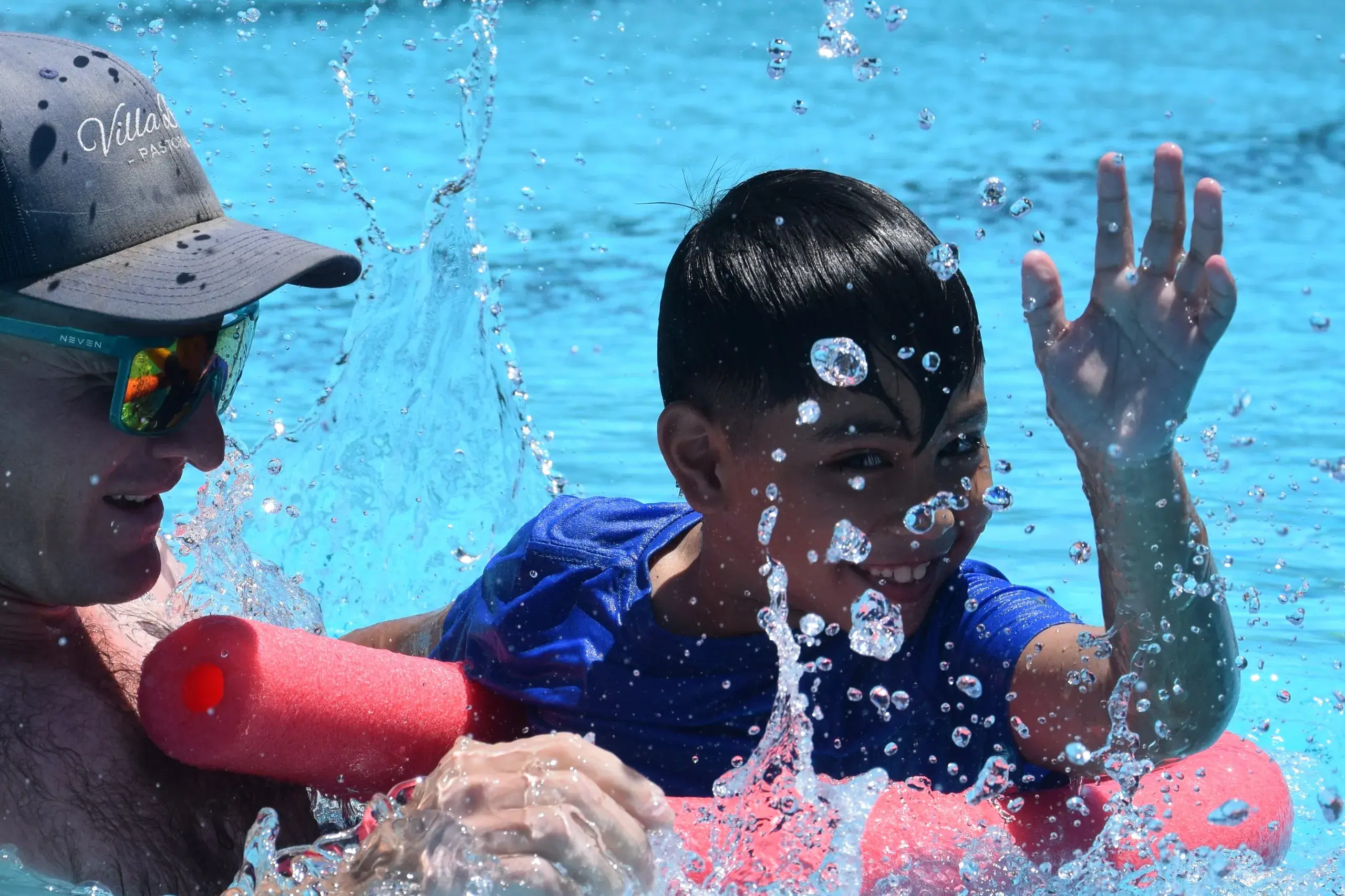 <p>COOLING DOWN: Kai Garilva makes a splash landing during Thursday\\'s cracker heat. Strathbogie Shire has organised twilight pool parties and outdoor cinemas all around the shire this summer. PHOTO: Andy Wilson</p>\\n