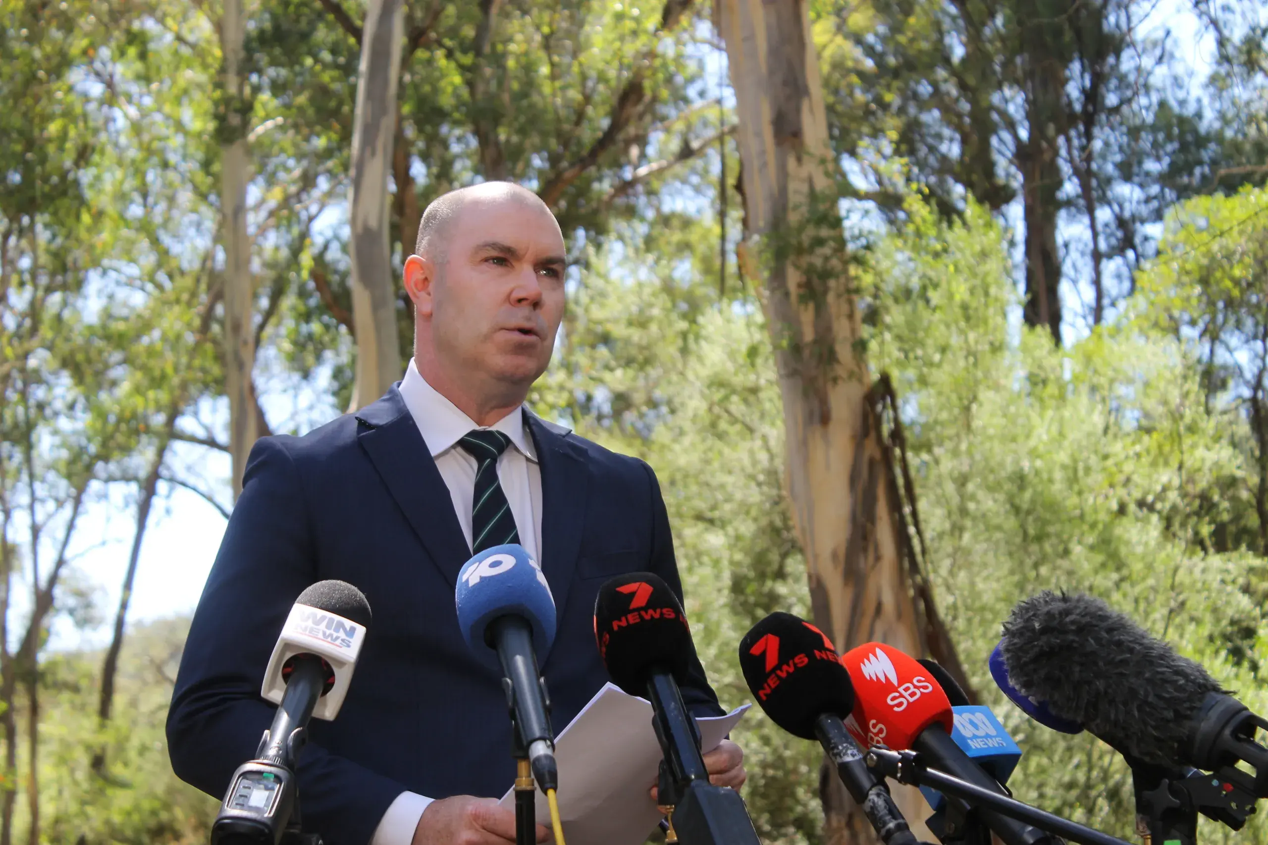 <p>WILL NOT STOP: Detective  Inspector Adam Tilley says police were hopeful a five-day would uncover evidence of Dezi Freeman within the Mount Buffalo National Park. PHOTO: Phoebe Morgan</p>\\n