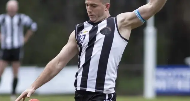 Magpies show fight in ANZAC Day clash