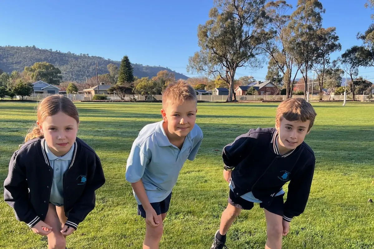 <p>TRIO DELIVERS: Will, Emmie, and Hudson K represented Euroa Primary School with pride and speed. PHOTO: Kim Flack</p>\\n