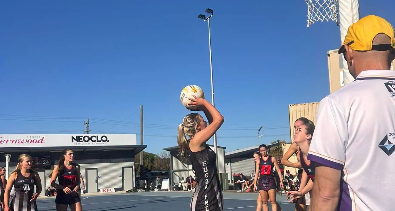 Magpies netballers triumph over United