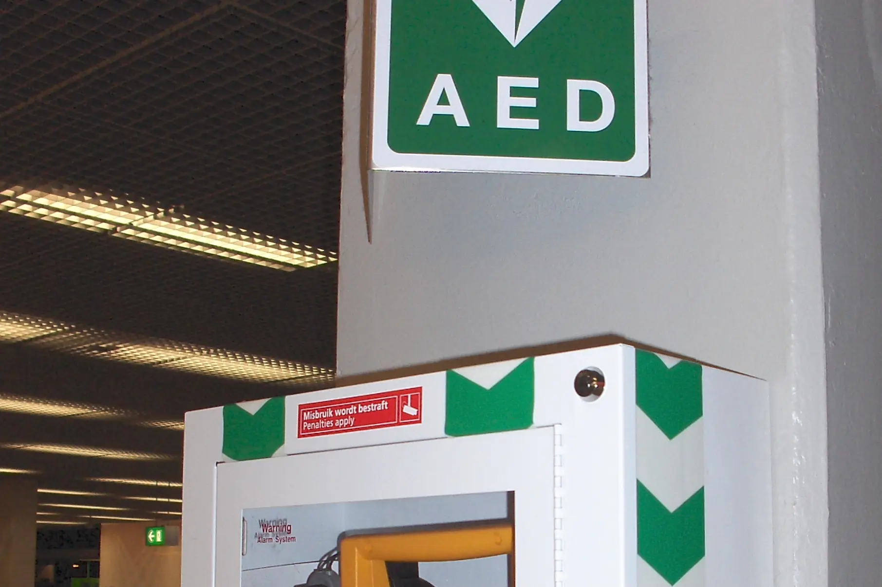 <p>HEART SAFE: Communities are being trained by Ambulance Victoria and the Heart Foundation to help save the life of someone in cardiac arrest. PHOTO: Stevenfruitsmaak </p>\\n